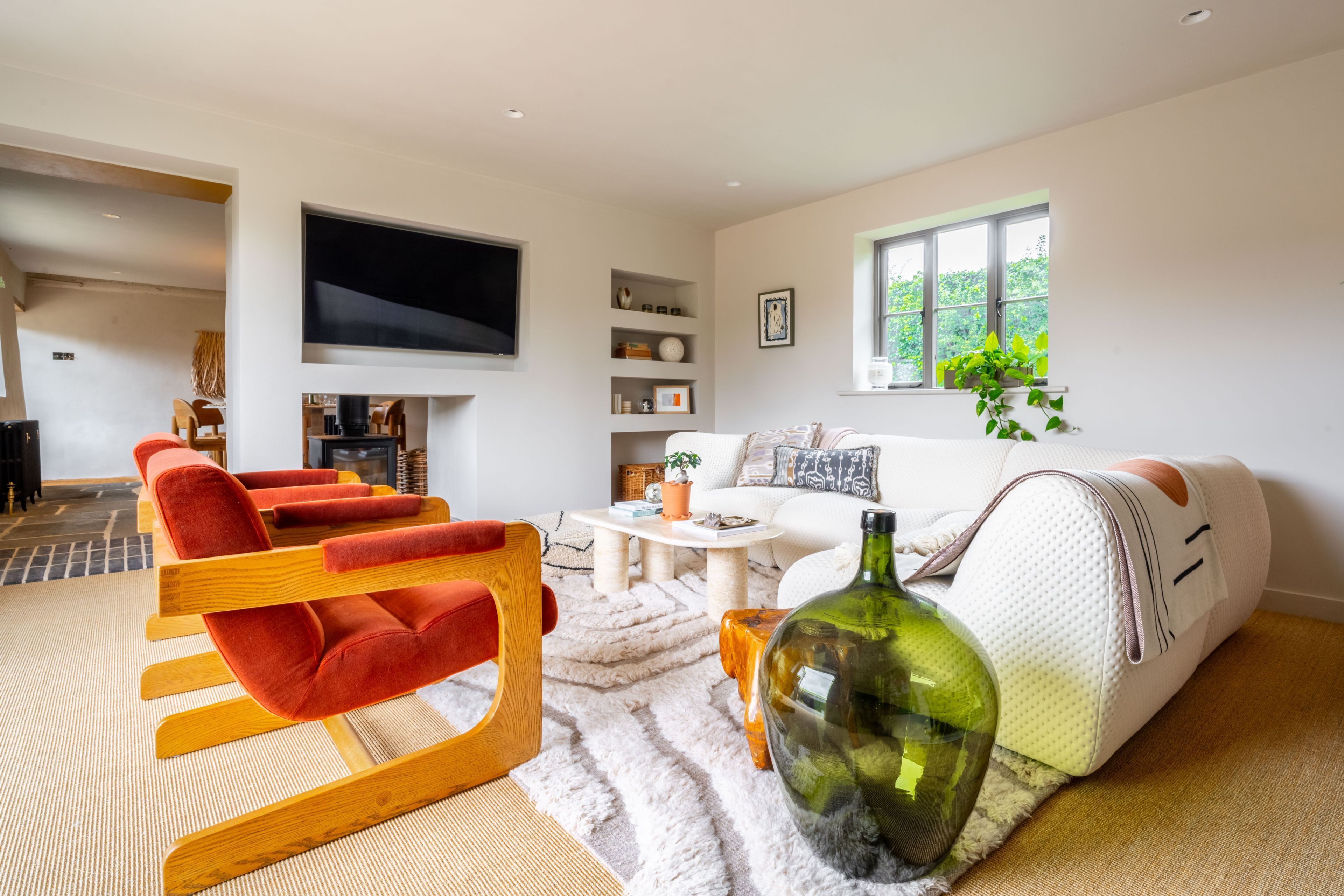 Monarc House, Baconsthorpe: Beautiful furnishings and artistic touches with a calming palette of natural colours which creates a fabulous hideaway