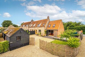 Exterior - Monarc House (2), Holt, Norfolk (Baconsthorpe)