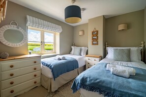 2 Schlafzimmer, Bügeleisen/Bügelbrett, Internetzugang, Bettwäsche