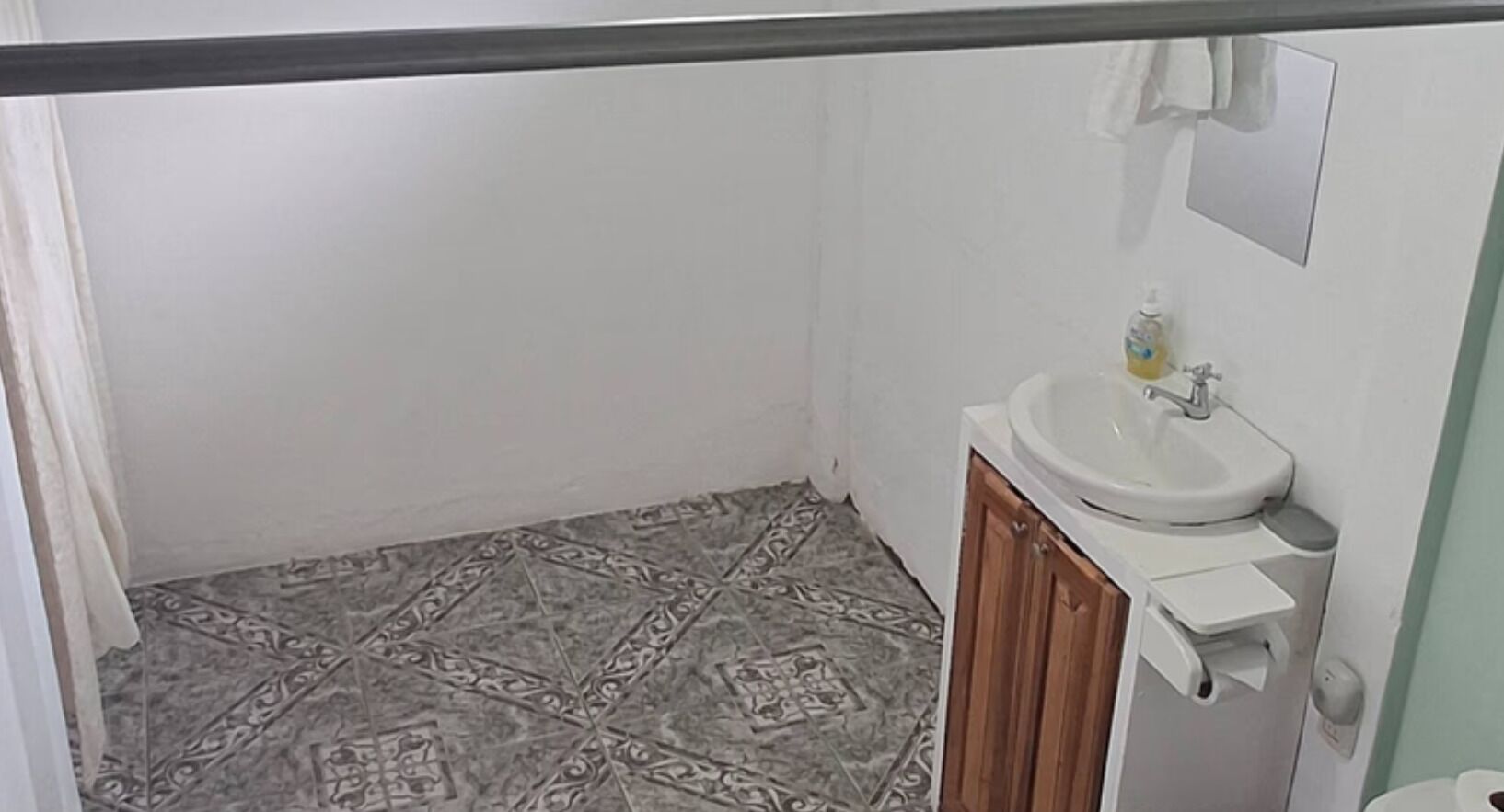 Chambre, 1 chambre, patio, vue montagne | Salle de bain