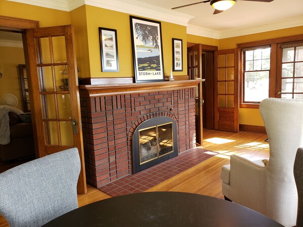 Interior - Beautiful lakeshore home. 4 bed. Amazing views overlooking the lake! New Owner. (Storm Lake)