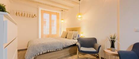 1 chambre, fer et planche à repasser, accès Internet, draps fournis