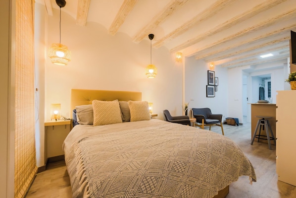 1 bedroom, iron/ironing board, Internet, bed sheets