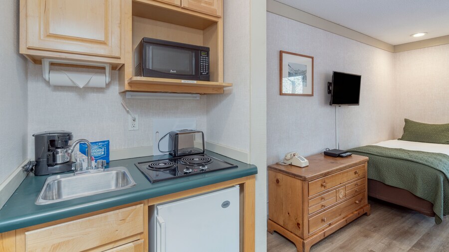 Mountainside Inn 404 1 Bedroom Hotel Room