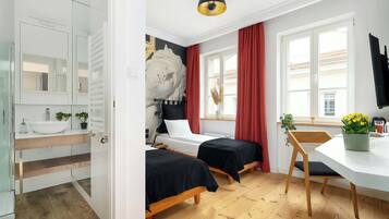 1 makuuhuone, työpöytä, vauvan matkasänky, Wi-Fi