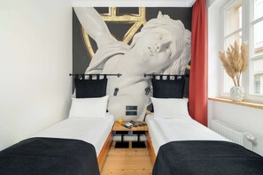 1 Schlafzimmer, Schreibtisch, Reisekinderbett, WLAN