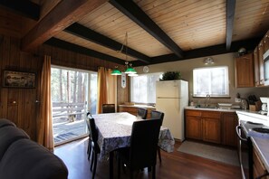 House, 3 Bedrooms | Private kitchen | Fridge, oven, coffee/tea maker - Hch0864 - Donner Cabin 3 Bedroom Home (South Lake Tahoe)