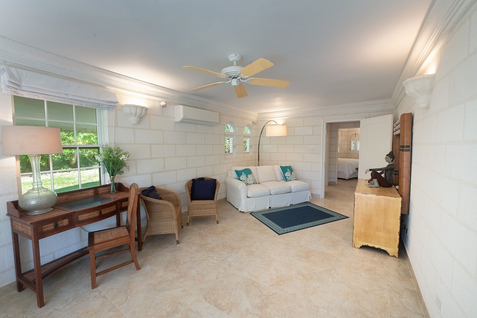 Villa, 6 Bedrooms | Living area