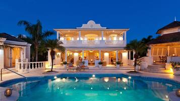 Villa, 6 Bedrooms | Pool
