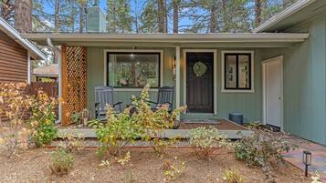 House, 3 Bedrooms | Terrace/patio