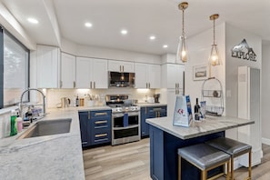 Casa, 3 quartos | Cozinha privada | Geladeira, fogão, cafeteira/chaleira, torradeira