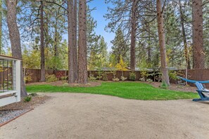 House, 3 Bedrooms | Property grounds - Cyh0883- Patricia's Mountain Paradise 3 Bedroom Home (South Lake Tahoe)