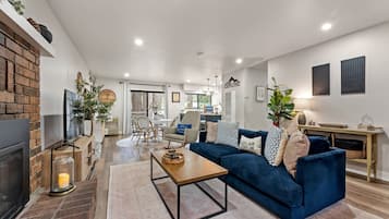 House, 3 Bedrooms | Living area