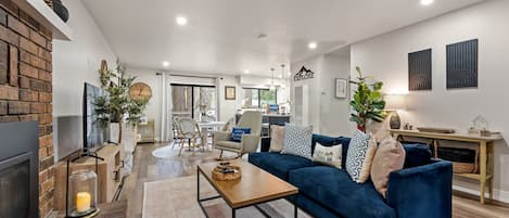 House, 3 Bedrooms | Living area