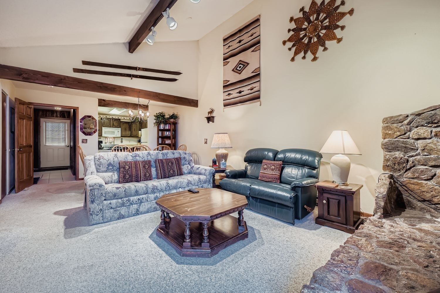 Condo, 2 Bedrooms | Living area