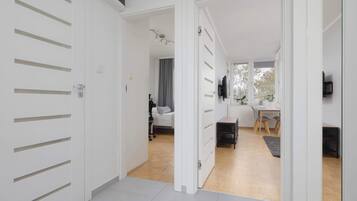 3 bedrooms, desk, iron/ironing board, travel crib