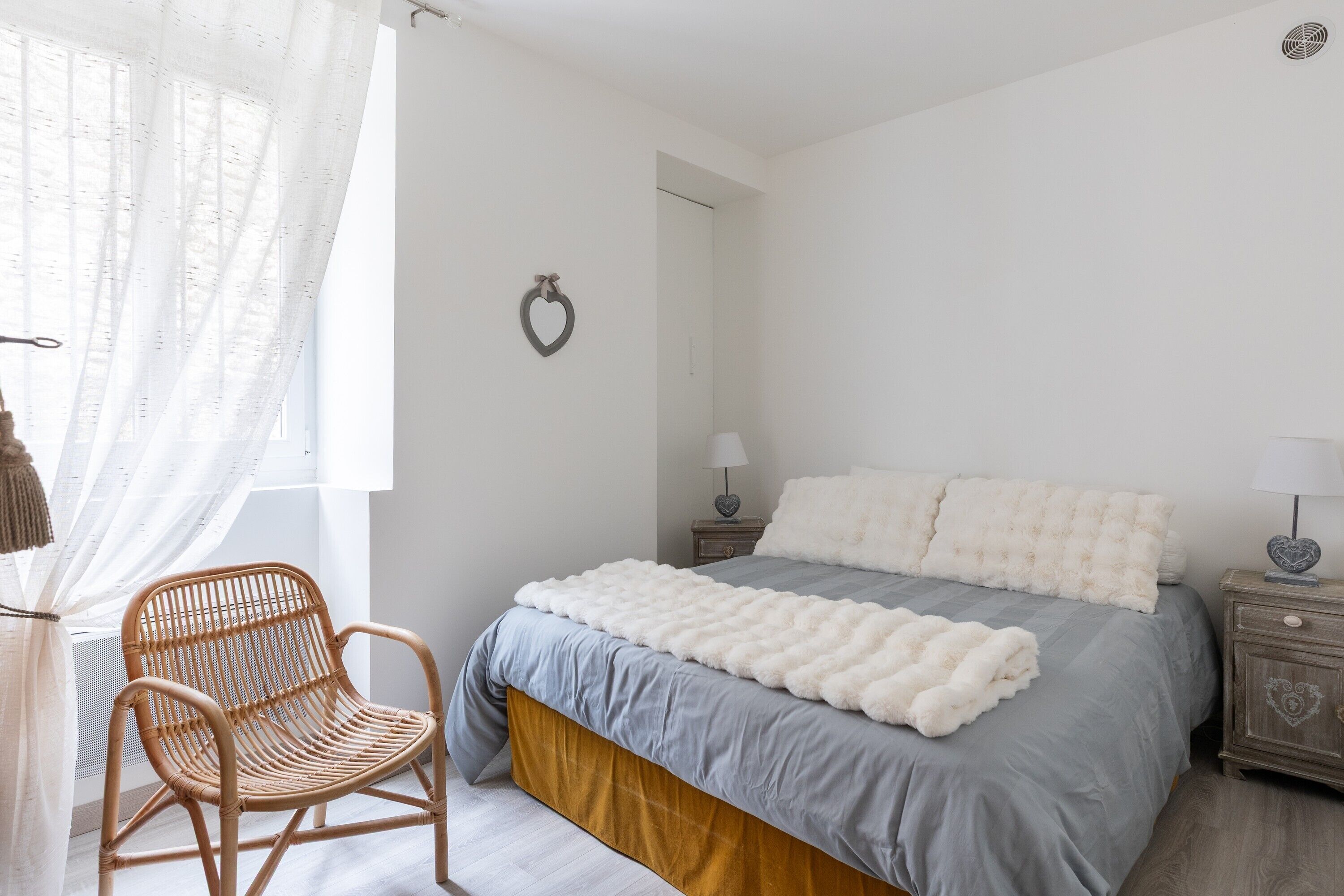 2 dormitorios, tabla de planchar con plancha, wifi y ropa de cama