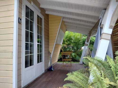 Bungalows (two) in Dumonter Calvaire Baie Mahault. Close to amenities (10 min!)