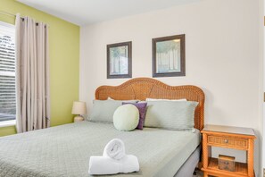 6 bedrooms, iron/ironing board, WiFi, bed sheets - Villa with private pool up to 14 guests in Disney area (Kissimmee)