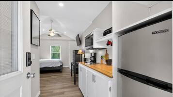 1 habitación, internet y ropa de cama