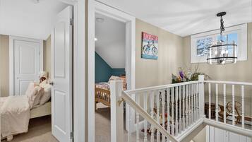 4 slaapkamers, een strijkplank/strijkijzer, wifi, beddengoed