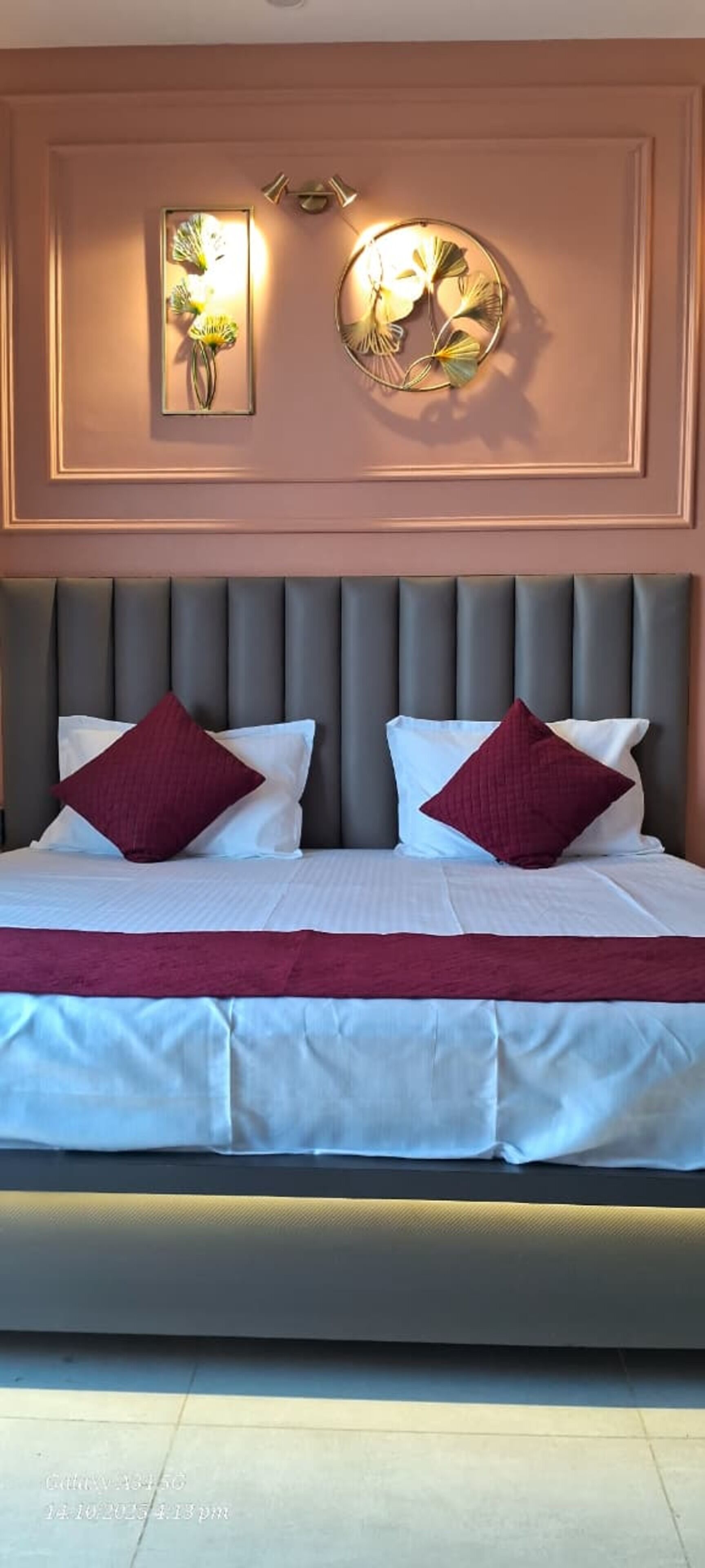 Luxury Apartment | Rollaway beds, free WiFi, bed sheets
