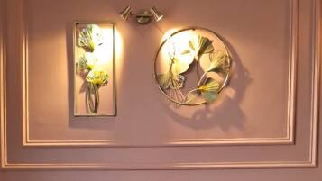 Rollaway beds, free WiFi, bed sheets