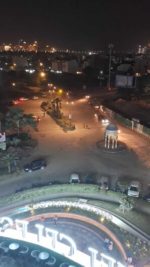 Luxury Apartment | Balcony view - Luxury Rooms In Lucknow (Lucknow)
