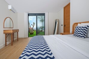 Desk, iron/ironing board, free WiFi - VİLLA AKTÜRK (Bodrum)