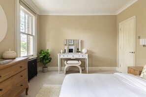 Apartment | Free WiFi - Chiswick Courtyard House (London)