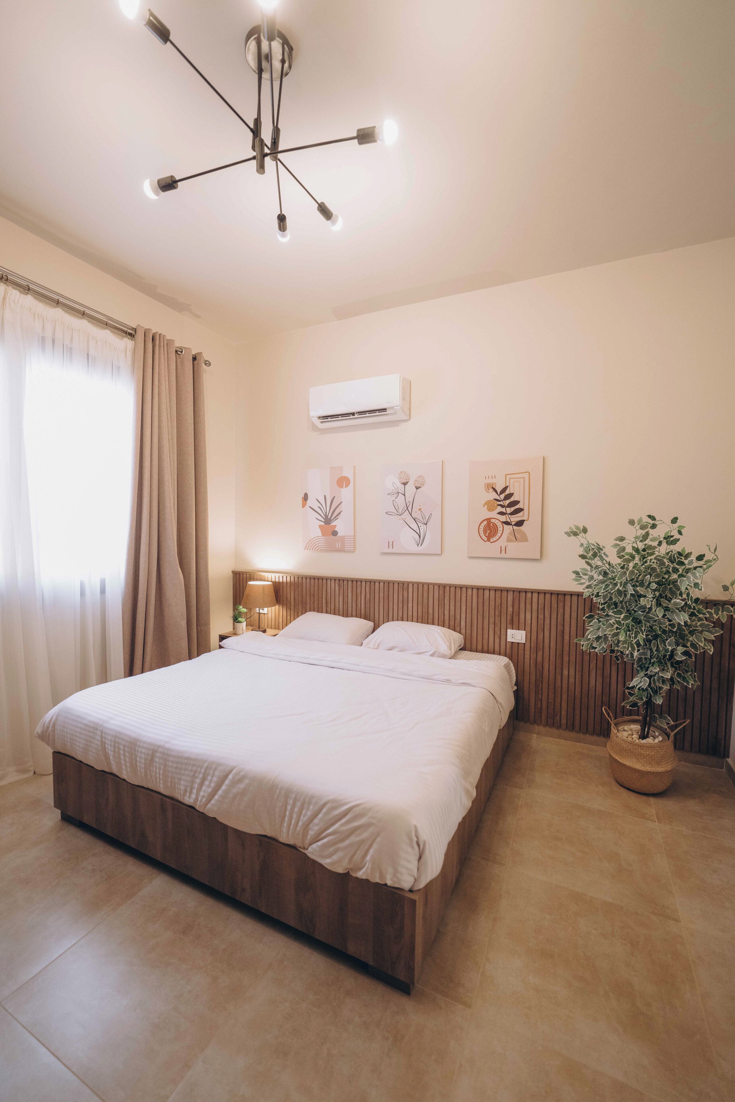 WiFi (free), bed sheets