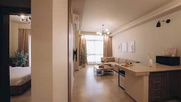 Elite Apartment, City View | Living area