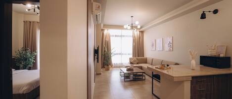 Elite Apartment, City View | Living area