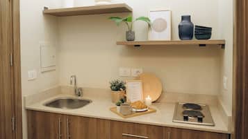 Luxury Apartment, 1 Bedroom | Private kitchen