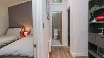 3 camere, con stile personalizzato, con arredamento individuale