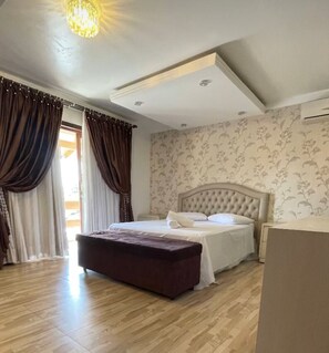 Kamar Eksklusif | Ruang kerja ramah laptop dan Wi-Fi gratis