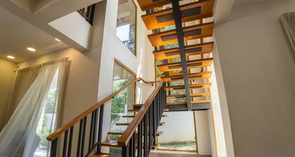 La Vega Villa With Private Pool and BBQ