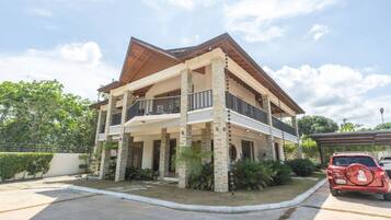 Villa, 3 Bedrooms, Smoking, Private Pool | Parking