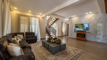 Villa, 3 habitaciones, para fumadores, alberca privada | Sala de estar