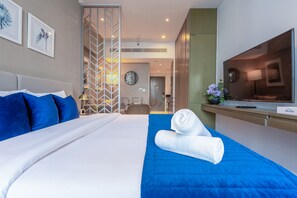 In-room safe, iron/ironing board, free WiFi, bed sheets