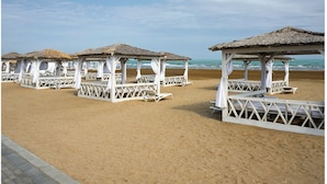 Bãi biển riêng, cát đen, xe đưa đón đến bãi biển miễn phí