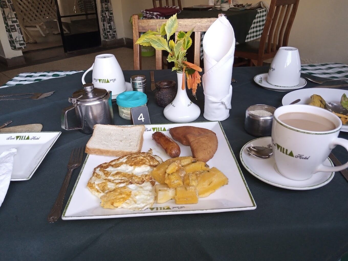 Free daily continental breakfast