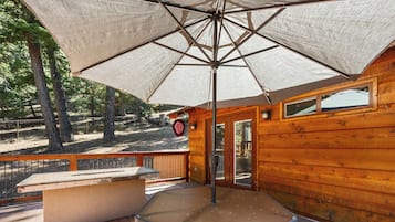 Cabane Signature, 3 chambres, cuisine, vue montagne | Terrasse/Patio