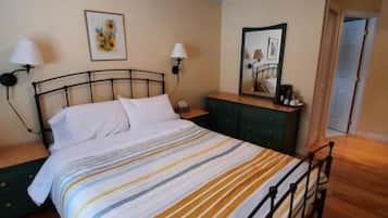 Double Room, Garden View | Free WiFi