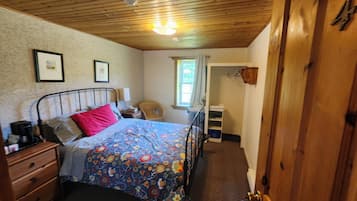 Doppelzimmer, Gartenblick | Kostenloses WLAN, Bettwäsche