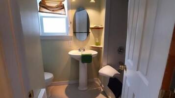 Chambre Double, vue jardin | Salle de bain