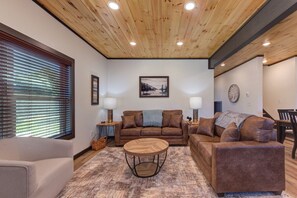 TV, peis og fotballspill