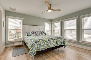 3 bedrooms, free WiFi, bed sheets