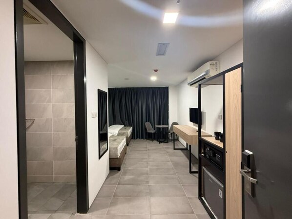 Desk, free WiFi, bed sheets - ARENA SUITES KUALA LUMPUR (Kuala Lumpur)