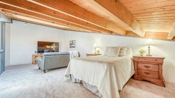 3 habitaciones, tabla de planchar con plancha, internet y ropa de cama